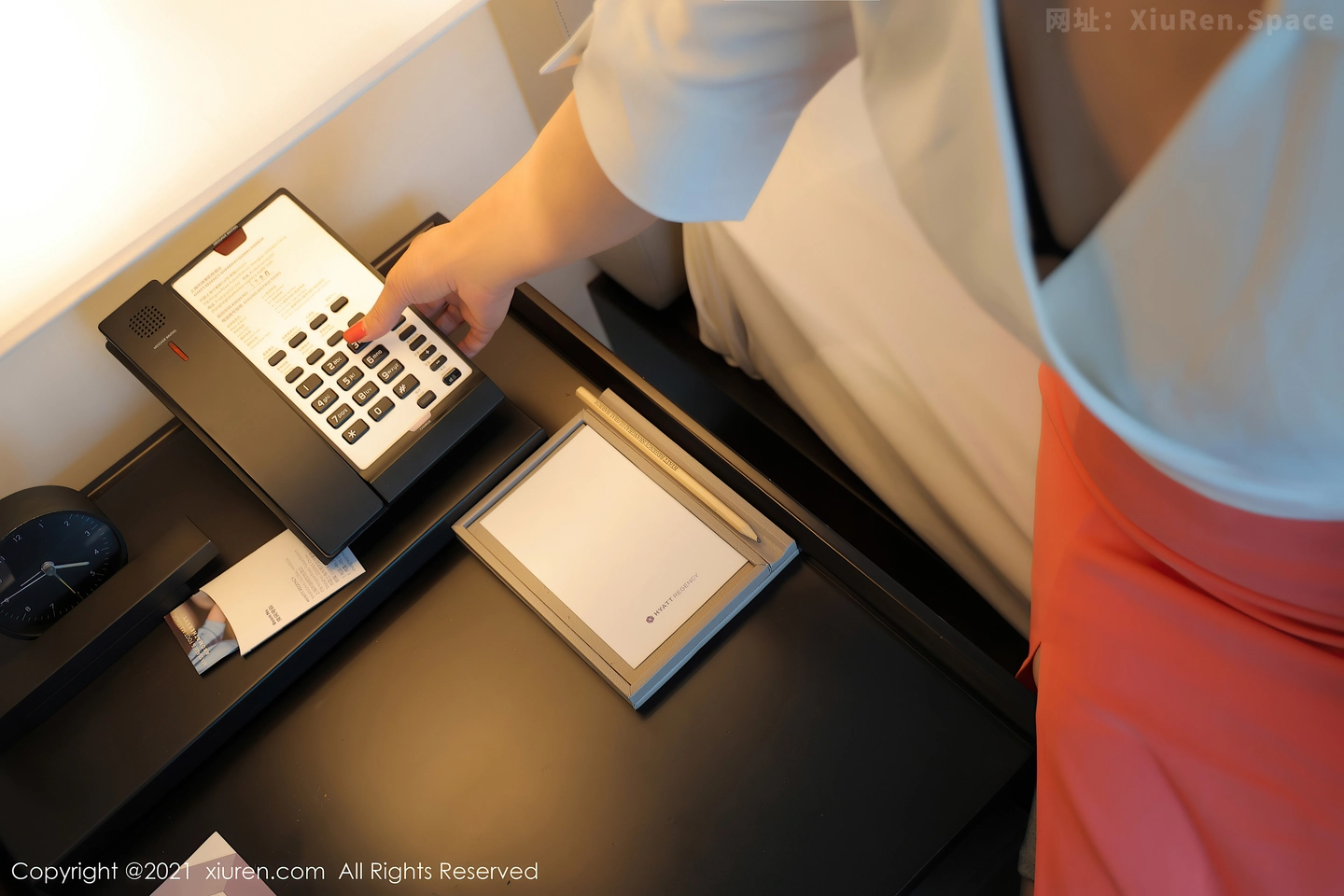 图片[2]-[XiuRen秀人网] 2021.05.18 VOL.4047 新人模特乖乖小野喵＆沈欢欣私房性感姐妹花情趣服饰诱惑写真58P-秀人网官方网站